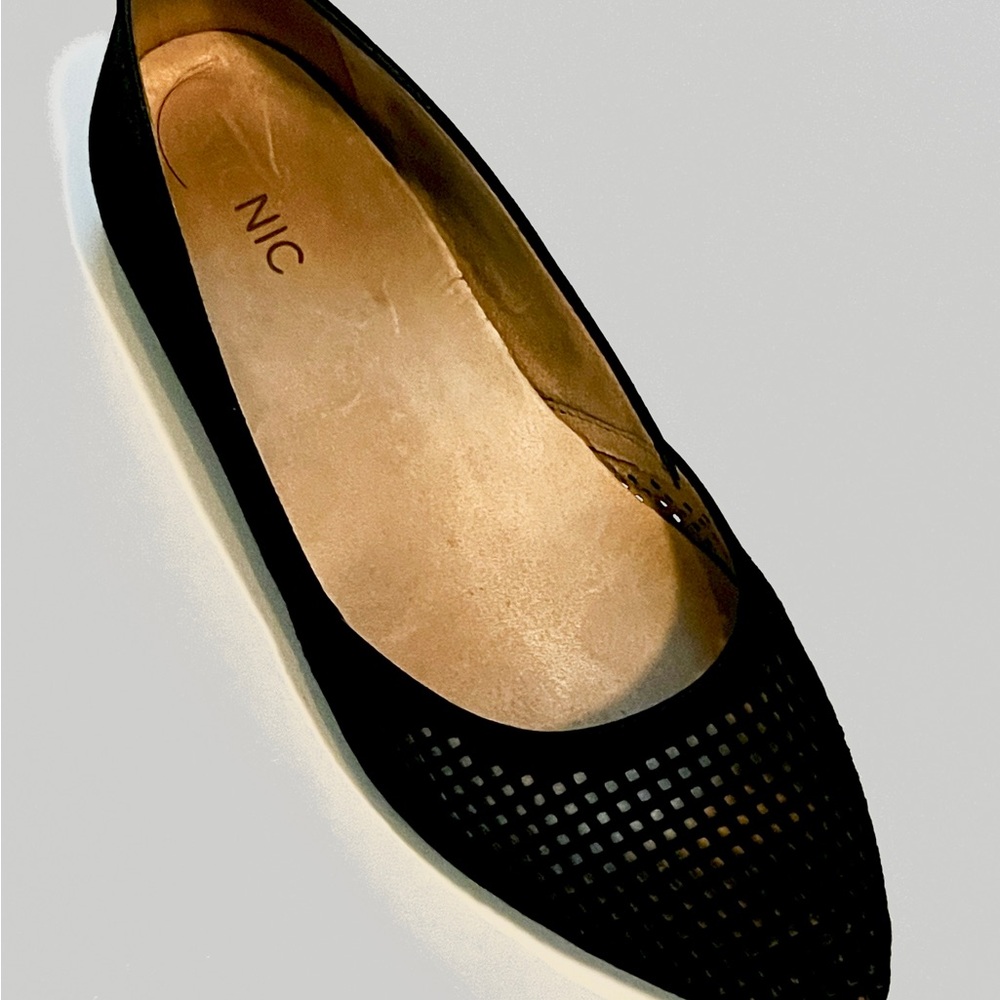 Vionic Black Flats with Perforated Design